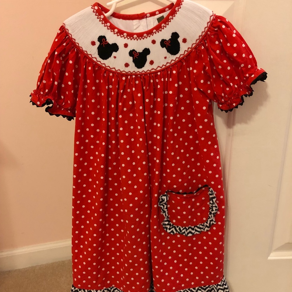 Disney Minnie Mouse Smocked dress size 4